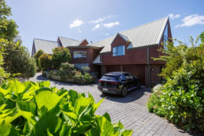 Absolute Beachfront Luxury Accommodation